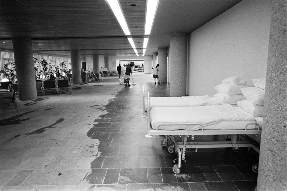 Slotervaartziekenhuis de hal van het ziekenhuis, Bestanddeelnr 928-3393