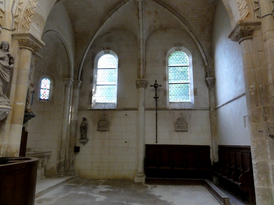 Sommesnil (Seine-Mar.) église, transept droite