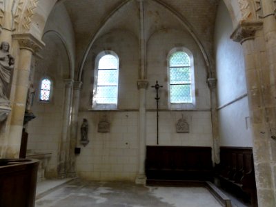 Sommesnil (Seine-Mar.) église, transept droite