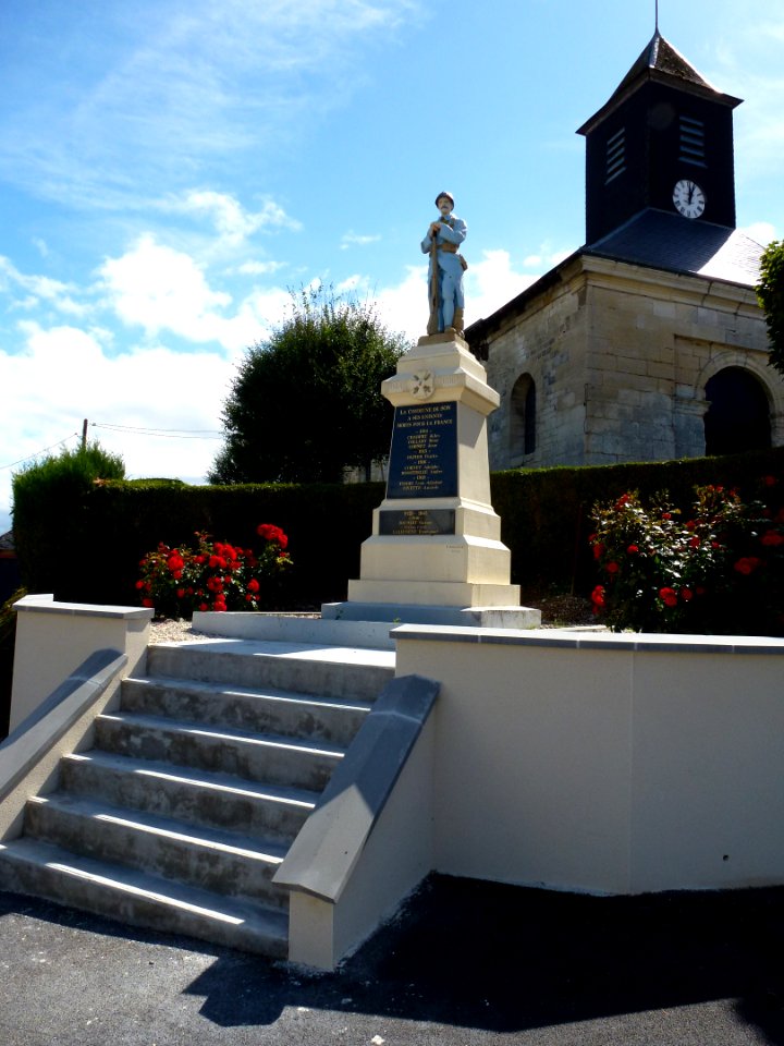 Son (Ardennes) monument aux morts