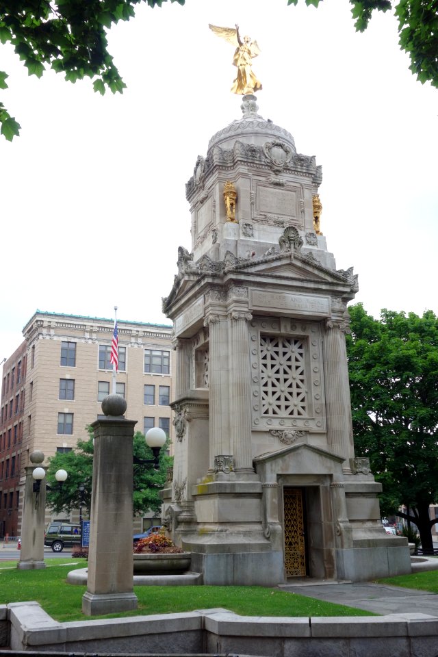 Soldiers' Monument - New Britain, Connecticut - DSC09781
