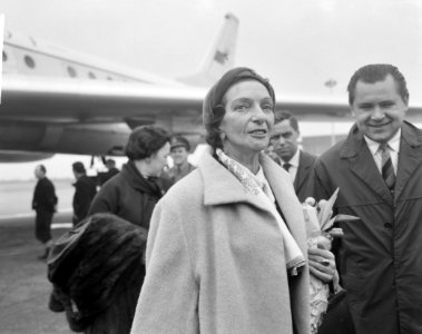 Sonia Gaskell (ballet) op Schiphol, Bestanddeelnr 913-7912