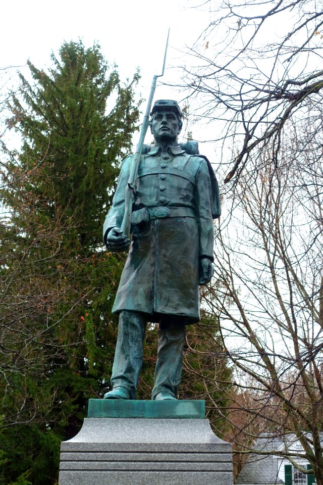 Soldiers’ Monument, sculptor unknown, cast by the Roman Bronze Works, dedicated May 30, 1910 DSC08969