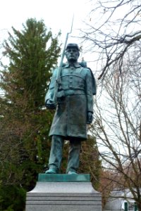 Soldiers’ Monument, sculptor unknown, cast by the Roman Bronze Works, dedicated May 30, 1910 DSC08969