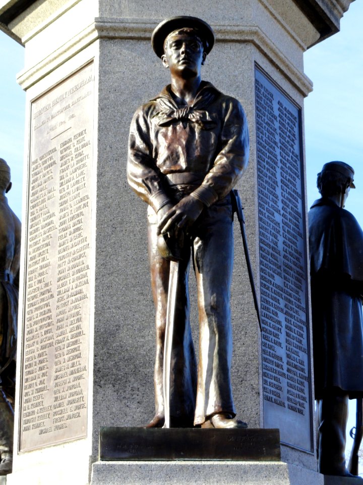 Soldiers and Sailors Monument - sculpture - Lawrence, MA - DSC03565