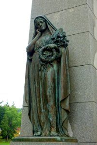 Soldiers Monument by Frederick Wellington Ruckstull, sculpted 1922, granite and bronze DSC04173