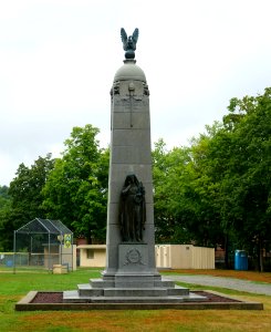 Soldiers Monument by Frederick Wellington Ruckstull, sculpted 1922, granite and bronze - Stafford Springs, Connecticut - DSC04153