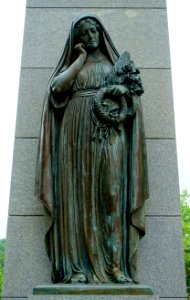 Soldiers Monument by Frederick Wellington Ruckstull, sculpted 1922, granite and bronze DSC04163