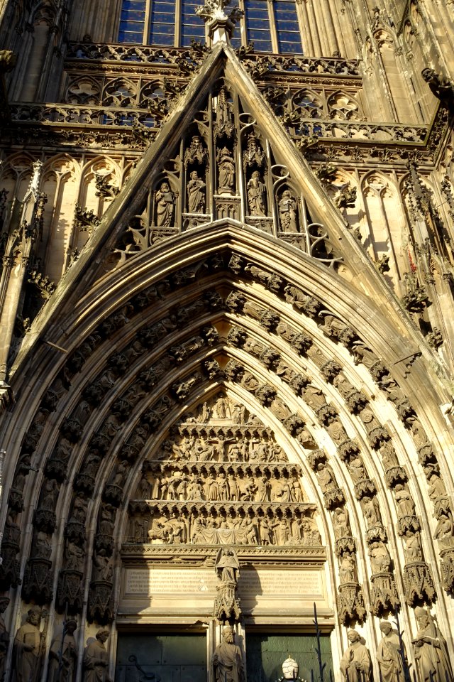 South portal - Cologne Cathedral - Cologne, Germany - DSC09428