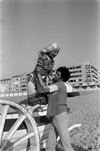 Songfestival te Knokke, Belgie voorbereidingen M. Monkau tilt Bonnie Saint Cla, Bestanddeelnr 923-6596