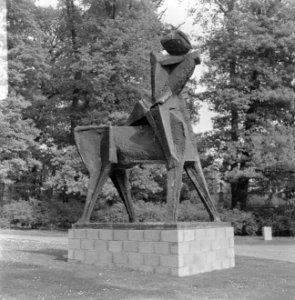 Sonsbeek 1966, expositie, beeld Ruiter van Marino Marini, Bestanddeelnr 919-1636