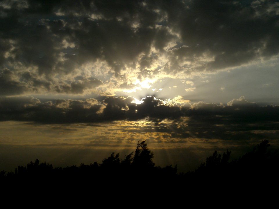 Sonnenuntergang-gelb-bvg-1