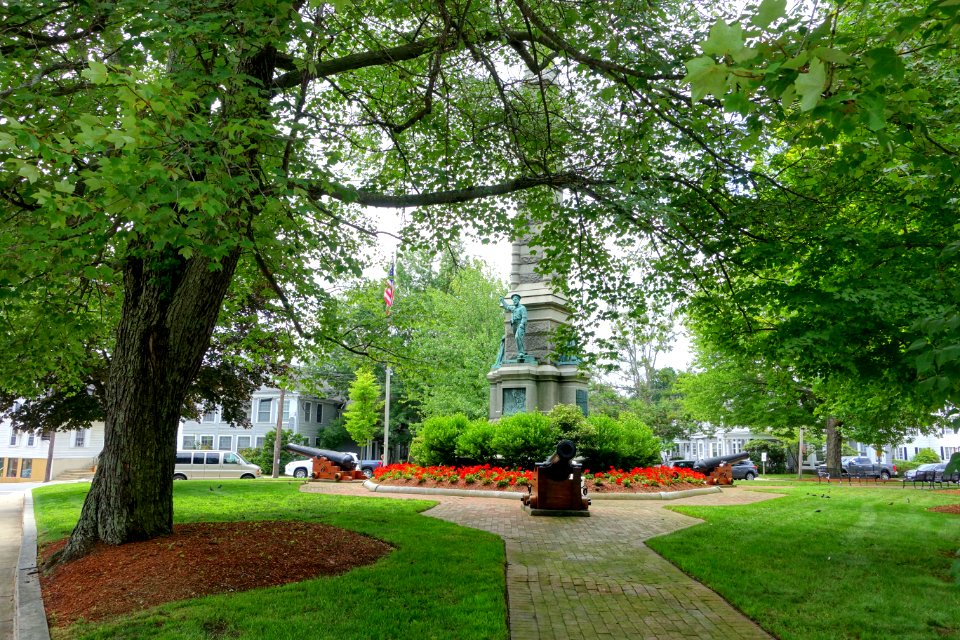Soldiers and Sailors Monument - Nashua, New Hampshire - DSC07326