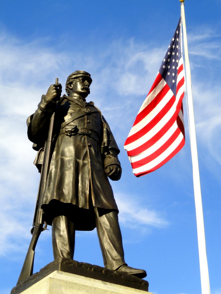 Soldiers Monument - Woburn, MA - DSC02770