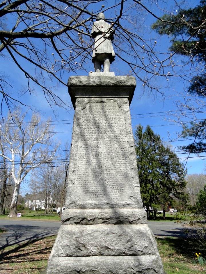 Soldiers Monument - Weatogue, Simsbury, Connecticut - DSC09361