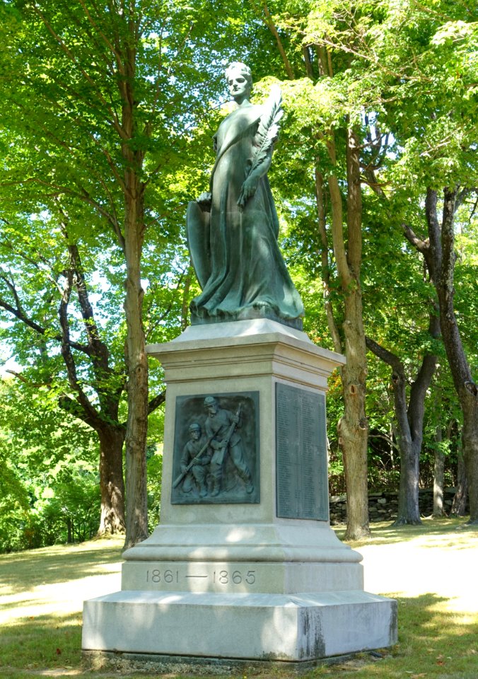 Soldiers Monument - Spencer, Massachusetts - DSC02277