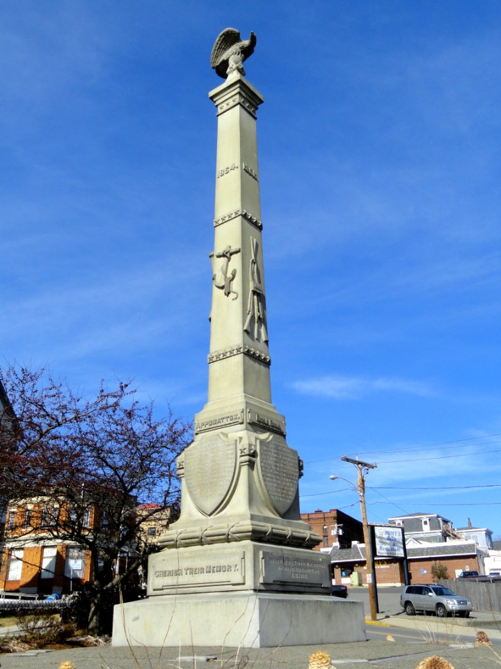 Soldiers Monument - Marlborough, MA - DSC04416