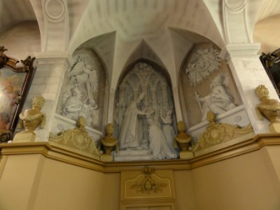 Sorcy-Saint-Martin (Meuse) église Saint-Rémi, sculptures du choeur (baptême de Clovis)