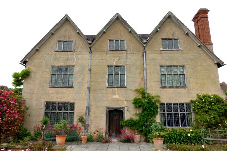 South facade - Packwood House - Warwickshire, England - DSC08555