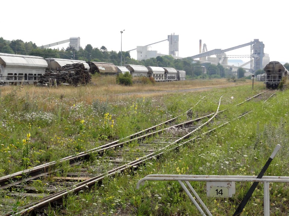 Sorcy-Saint-Martin (Meuse) Sorcy-gare, wagons transport de calcaire, Societé de fours à chaux de Sorcy S.A
