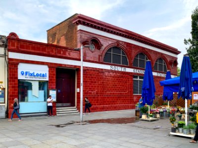 South Kensington Piccadilly tube entrance 2020