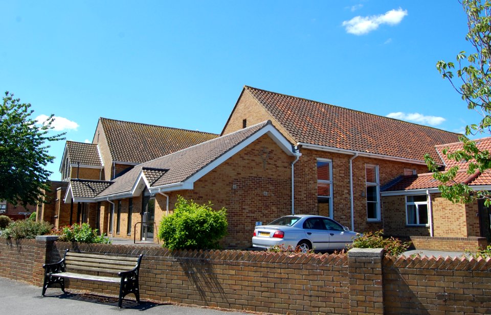 South Hayling United Reformed Church, Hollow Lane, Hayling Island (May 2019) (2)