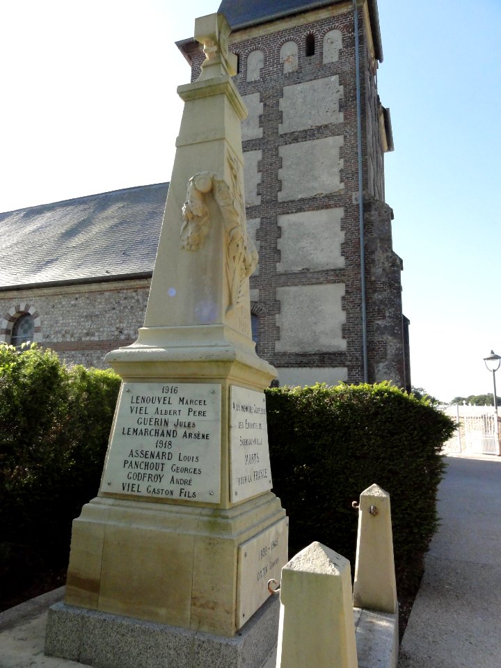 Sorquainville (Seine-Mar.) monument aux morts (02)