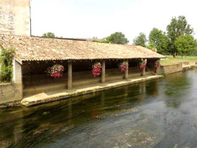Sorcy-Saint-Martin (Meuse) lavoir sur petit bras de Meuse