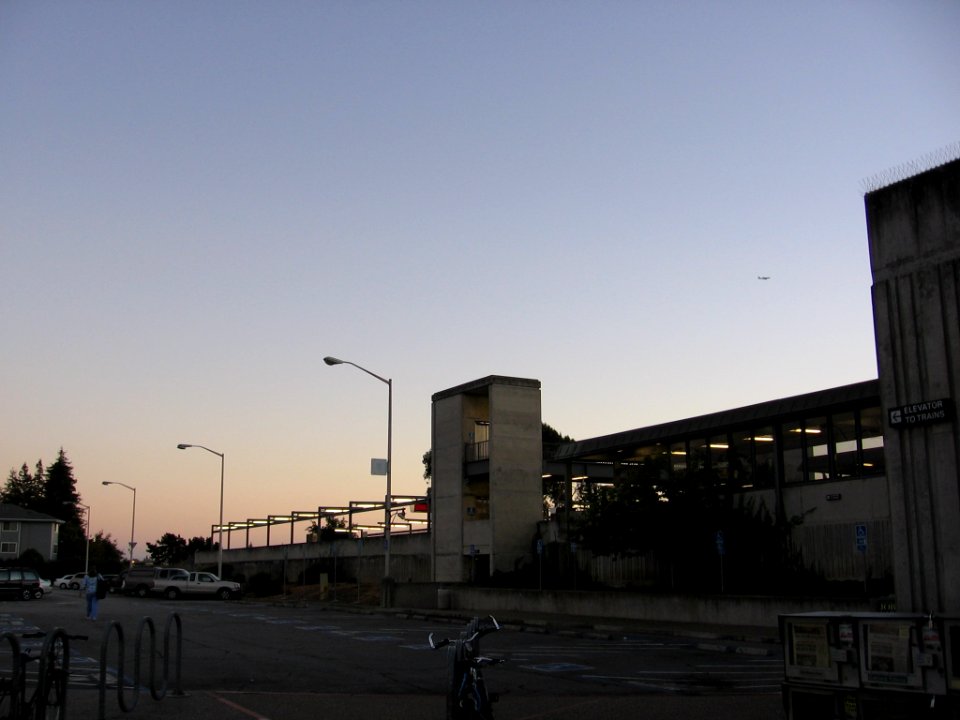 South Hayward station 2581 07