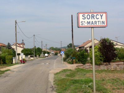 Sorcy-Saint-Martin (Meuse) entrée par le chemin des Quemines
