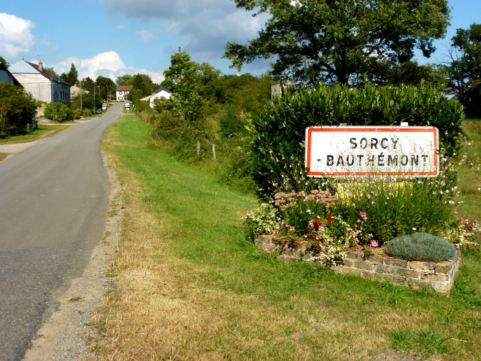 Sorcy-Bauthémont (Ardennes) city limit sign