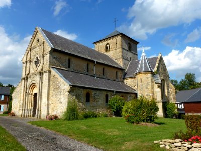 Sorcy-Bauthémont (Ardennes) église Notre-Dame, vue d'angle