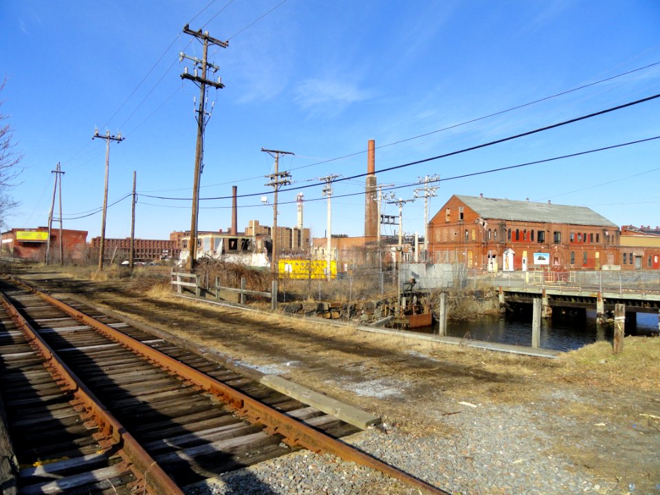 South Canal railway tracks - Lawrence, MA - DSC03526