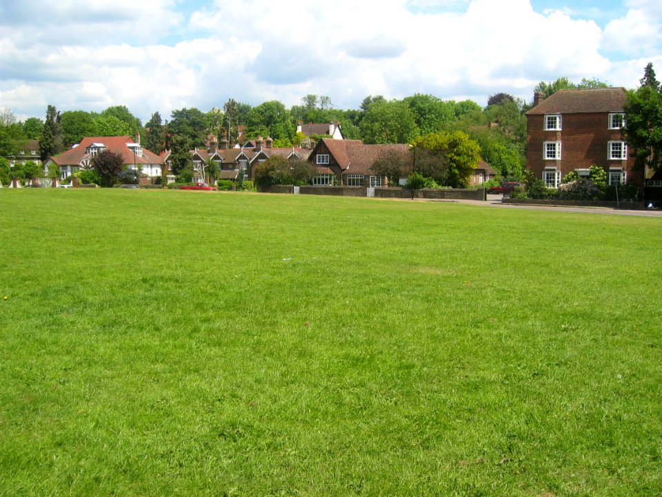 Southdown-Road-Harpenden
