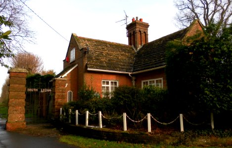 South Lodge, Turners Hill Road, Pound Hill, Crawley
