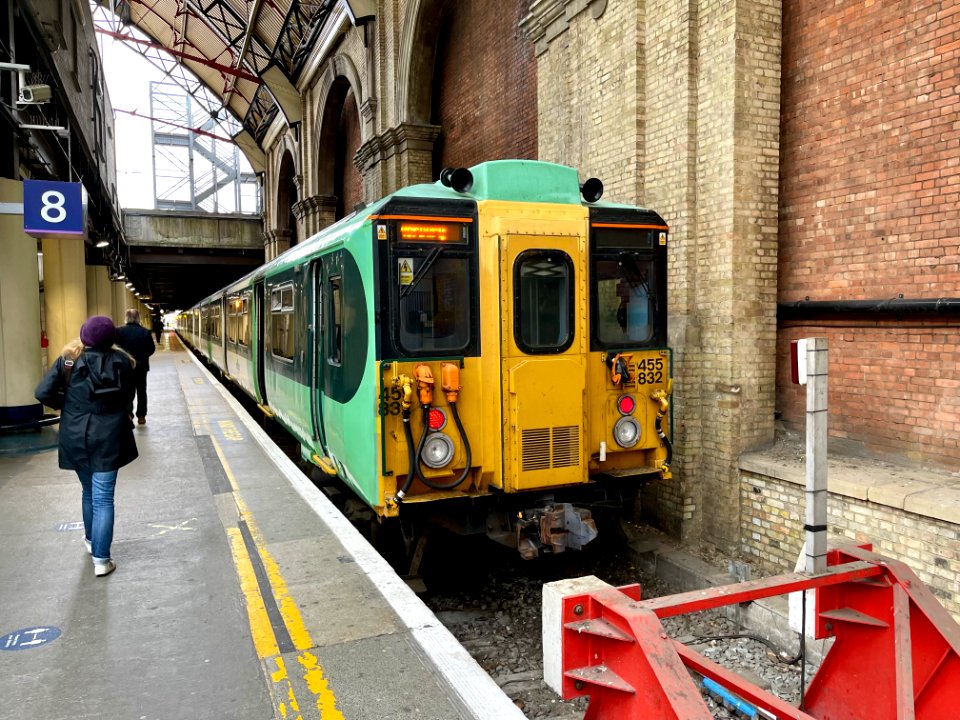 Southern 455 832 at London Victoria 2021
