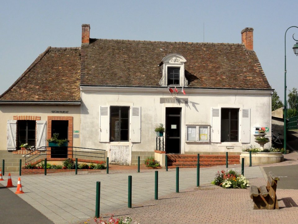 Souligné-sous-Ballon (Sarthe) mairie