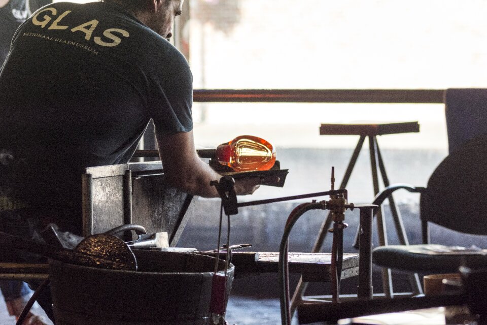 Glassblowing heat artist