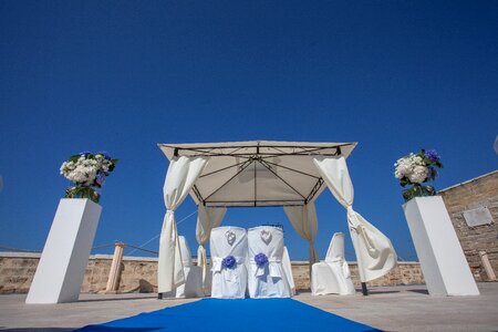 Wedding setting tables