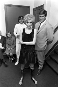 Sophie van der Kleef showde voorjaarsmode 1968. Sophie, Anton en Johnny Lion, Bestanddeelnr 920-8124