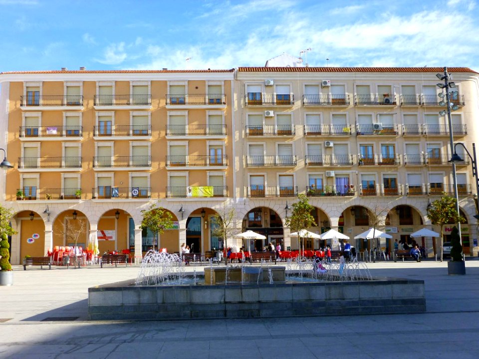 Socuéllamos - Plaza de la Constitución 3