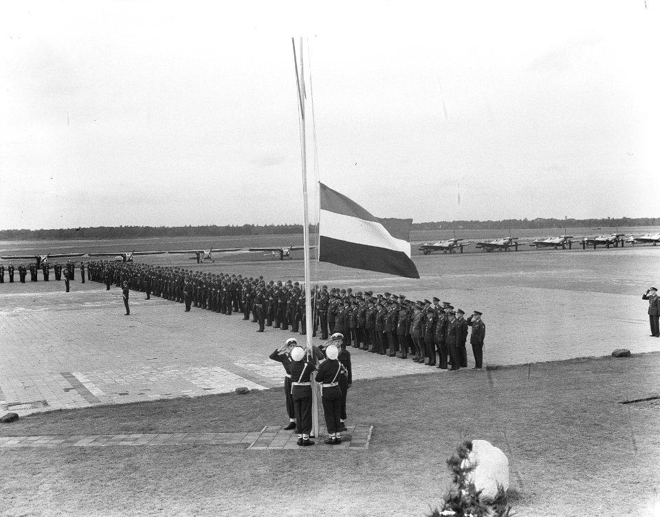 Soesterberg is vliegbasis, Bestanddeelnr 904-7417