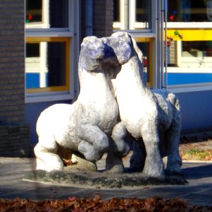 Soest kunstwerk twee spelende paardjes
