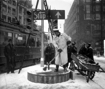 Sneeuw op de Munt, Bestanddeelnr 903-8083