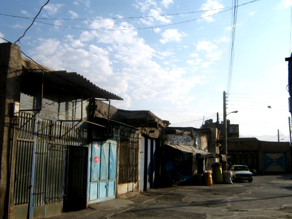 Snapshots Bazaar of Nishapur 22 23