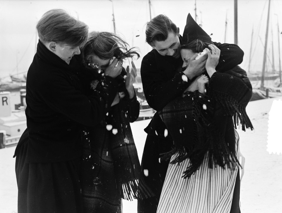 Sneeuwsport in Volendam, Bestanddeelnr 904-9485