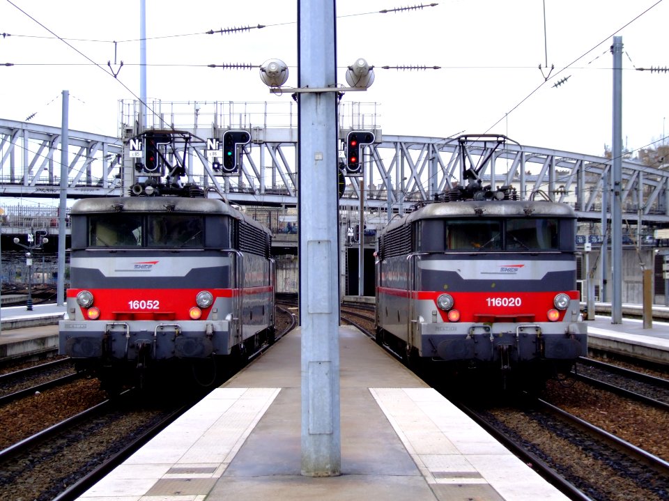 SNCF 16052 & SNCF 116020