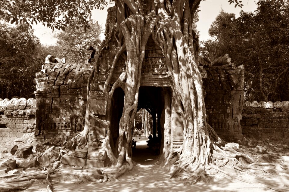 Temple complex history sculpture