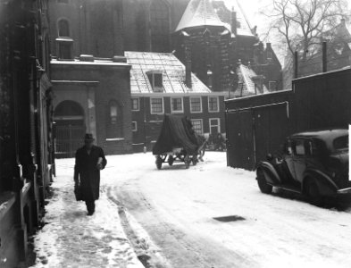 Sneeuw te Amsterdam Oudekerksplein, Bestanddeelnr 904-3519