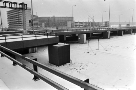 Sneeuw in Bijlmermeer, Bestanddeelnr 924-1318